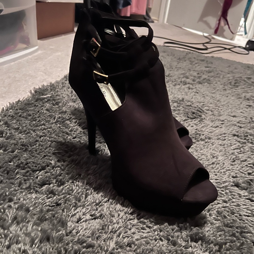 Black heels